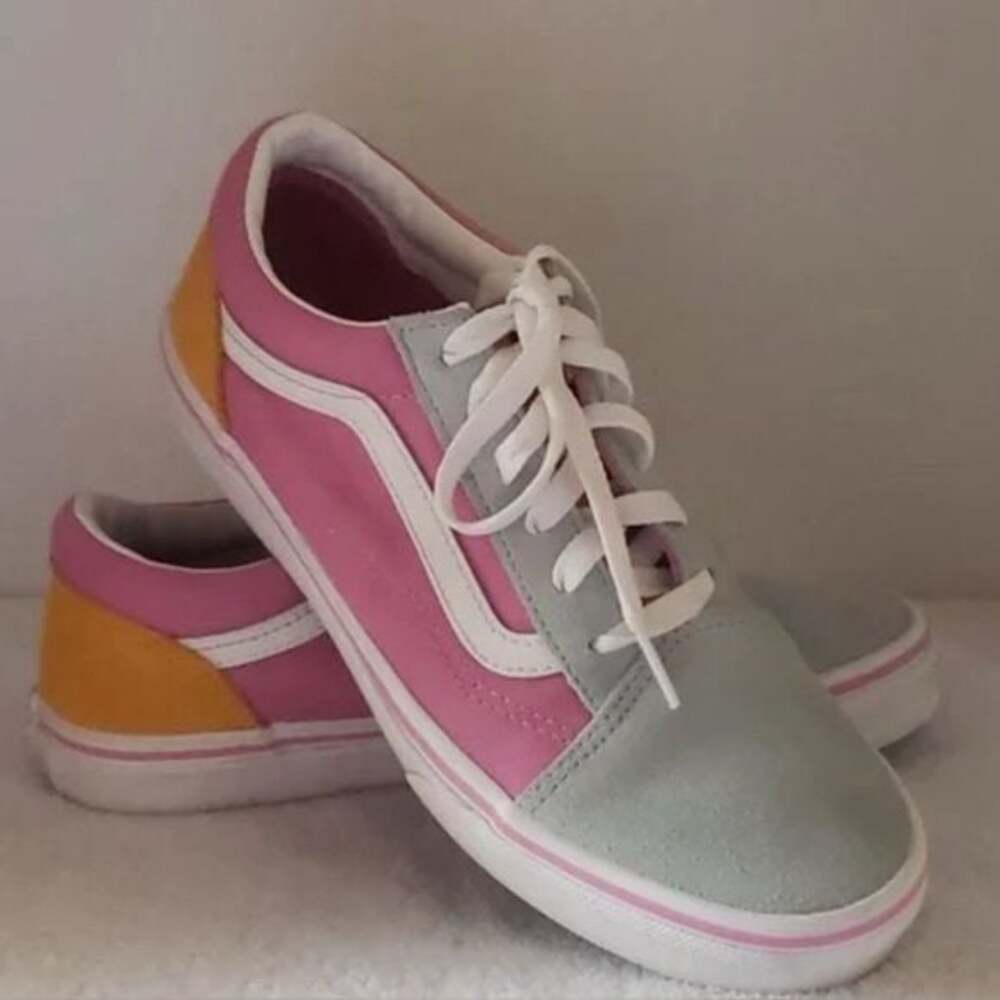 Girls Vans Off the Wall Old School Skateboard Shoes Pink Blue Gold Size 5.5